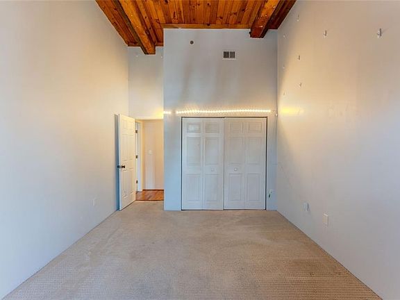 5th image of 300 Front St APT 409