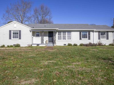 305 Hill View Dr, Dickson, TN, 37055