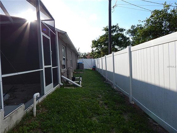 5th image of 1155 Stillwater Ave