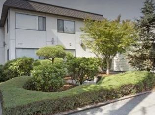 3431 California Ave SW APT 203, Seattle, WA 98116