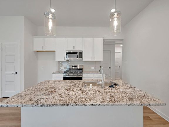 2nd image of 759 Hackberry Branch Ct