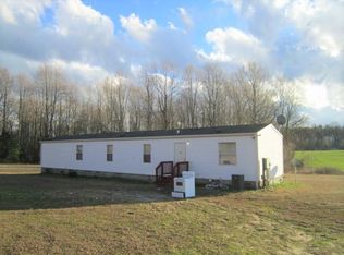 136 Raven Ln, Callao, VA 22435
