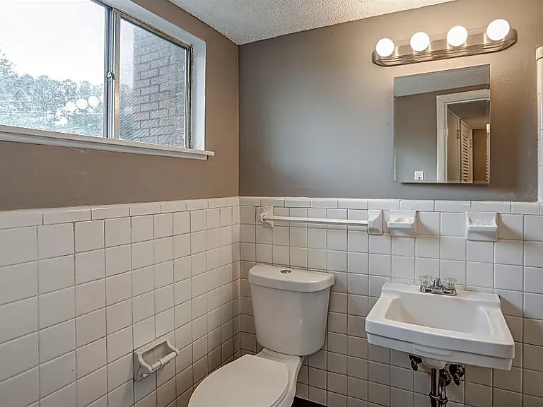 501 Laurel Dr NW — Photo 12