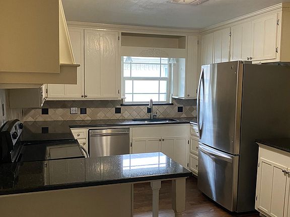 4th image of 2027 S Vernon Ave