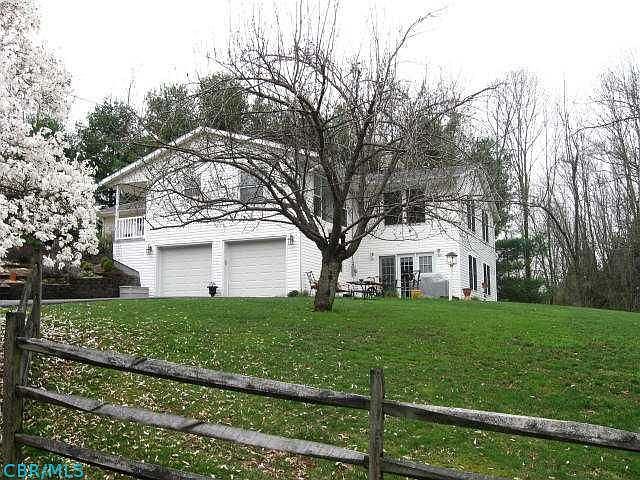 1st image of 1415 Howell Dr