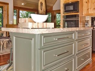 348 Freemont Dr, Leicester, NC 28748