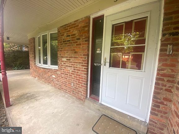 2nd image of 3319 Brooklawn Ter