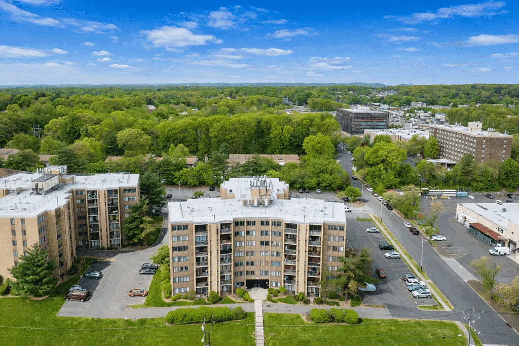 Country Village Towers — Photo 1