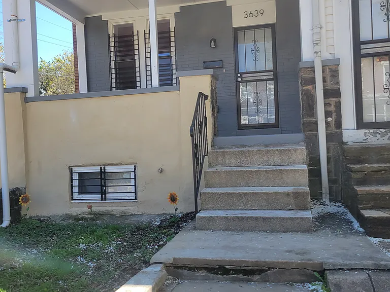 3639 Roberts Pl — Photo 1