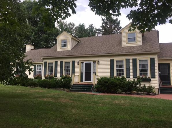 2 Twin Brook Ct
