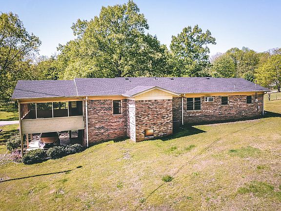 2nd image of 255 Hillhurst Dr