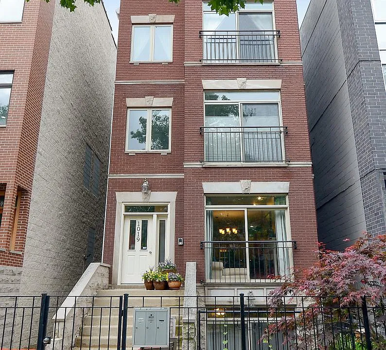 1019 N Winchester