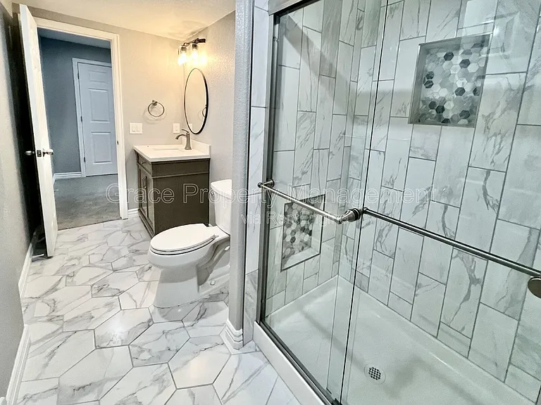 5574 S Buchanan St — Photo 25