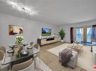 1820 Canyon Dr APT 202, Los Angeles, CA 90028