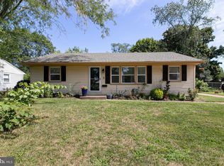 11 Warwick Rd, Stratford, NJ 08084