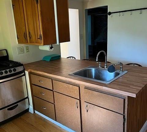 4th image of 156 North St #156