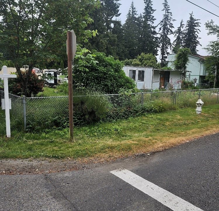 1st image of 7502 192nd Ave E