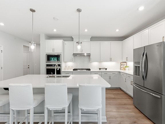 5th image of 3413 Mission Olive Place