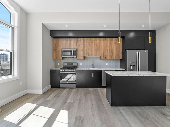 4th image of 2021 Jones Rd #101