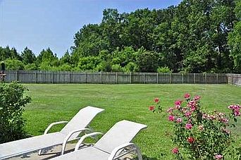 5th image of 185 McCloy Cir
