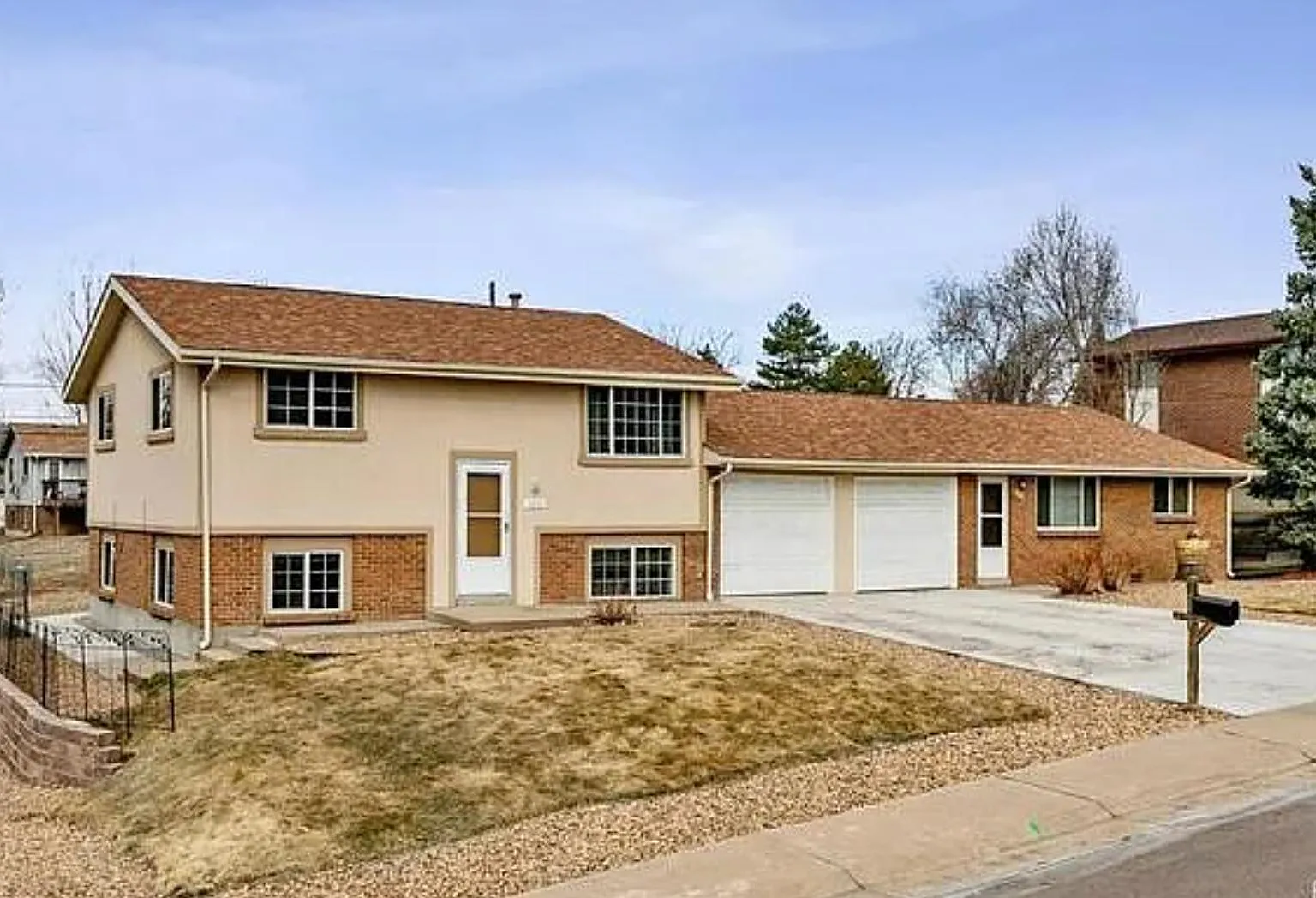 1213 Miller Street — Photo 1