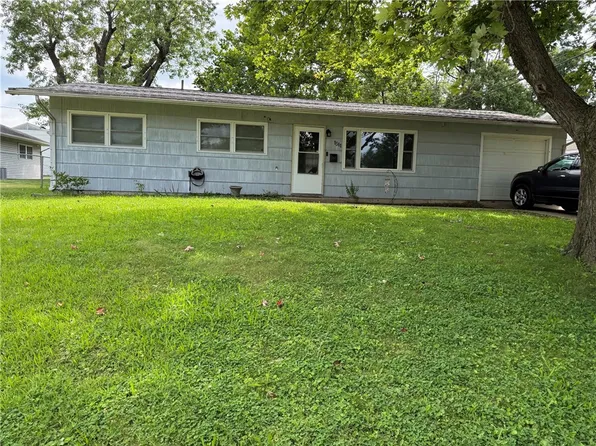 1511 Harmon St, Danville, IL 61832