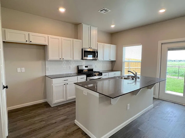 7712 Westhall Pl — Photo 9