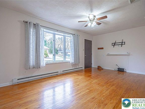 4th image of 912 S Lincoln Ave