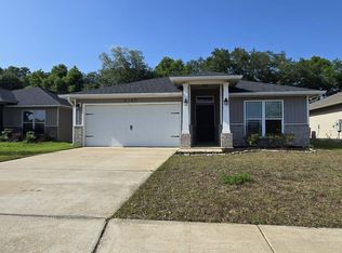 5157 Peach Dr, Pace, FL 32571