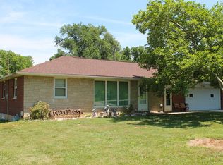 2503 Lakeside Dr, Quincy, IL 62305