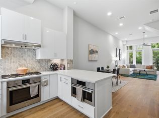 381 E Greenbriar Ln APT 1002, Dallas, TX 75203