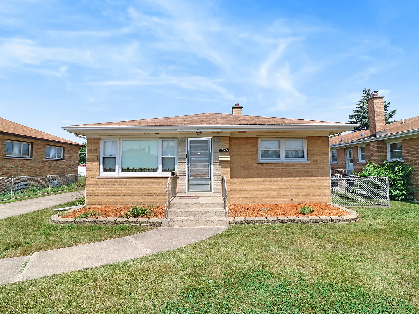 175 W 28th Pl photo 1