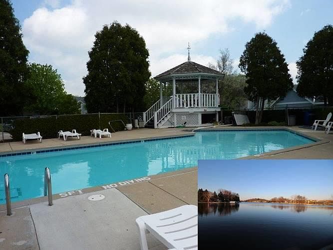 1st image of 300 Foxwood Dr