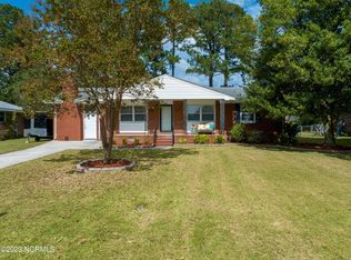 106 Estate Dr, Jacksonville, NC 28540