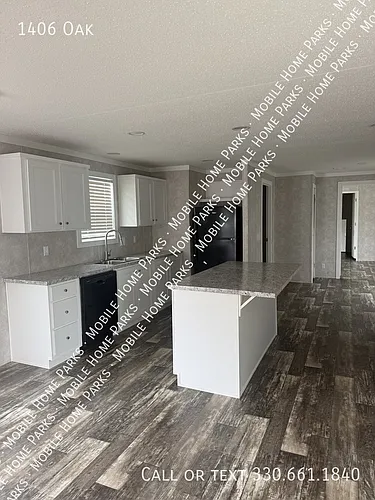 1406 Oak St Photo 1