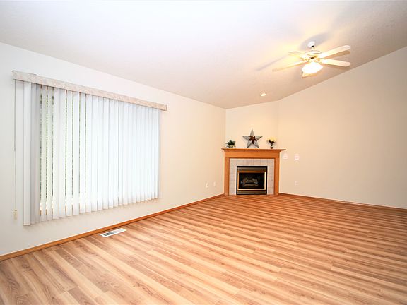 3rd image of 1012 NW 1st Pl
