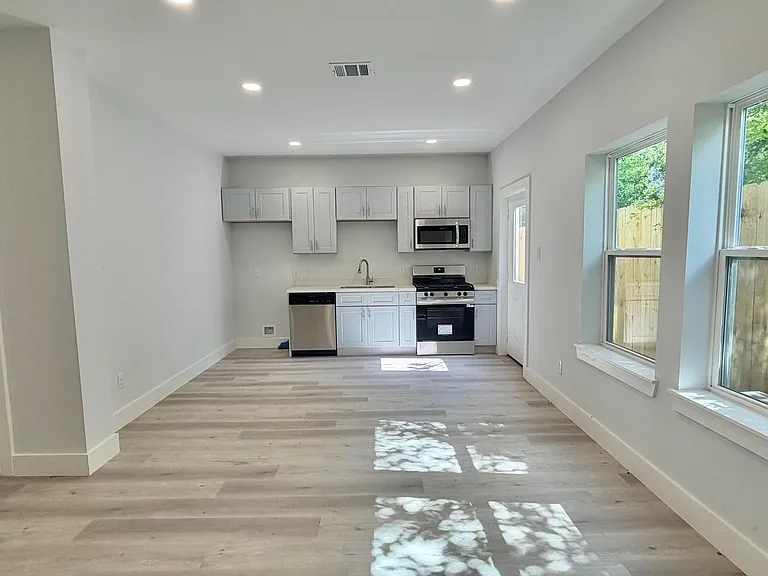 3533 Alderfer St #A — Photo 4