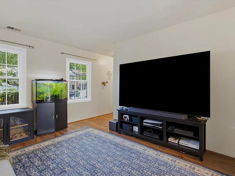 899 Holborn Ct #899 — Photo 15