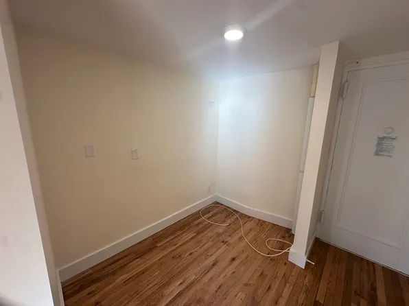 752 Greenwich Street image 9 of 12