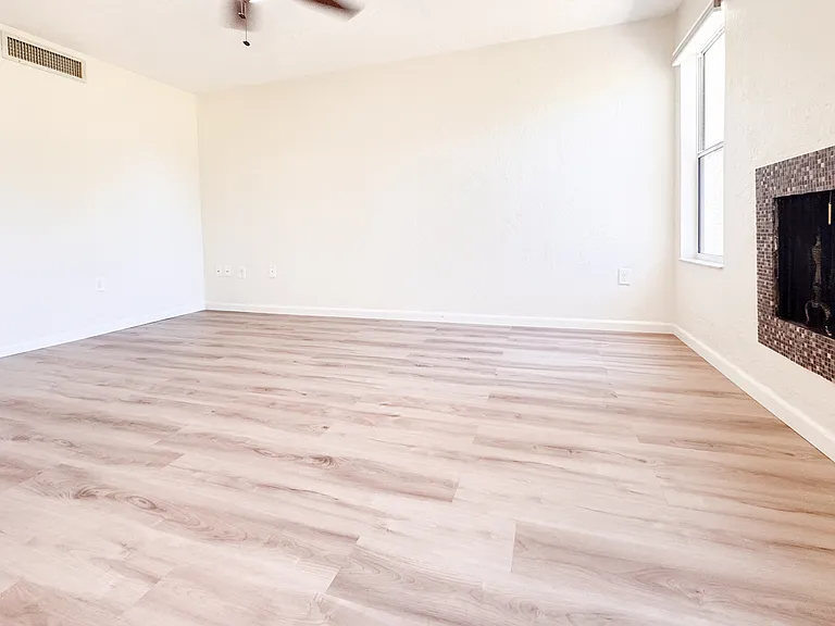 18102 Sandalwood Dr #102 — Photo 21