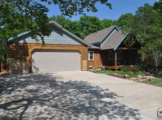 6943 Lake Ridge Pkwy, Ozawkie, KS 66070