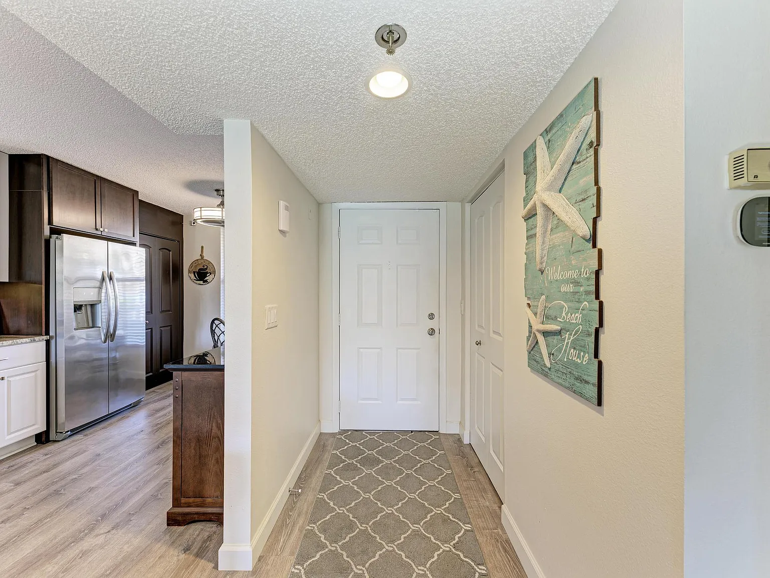 2 bed, 1376 sqft, $2,000 — Photo 4
