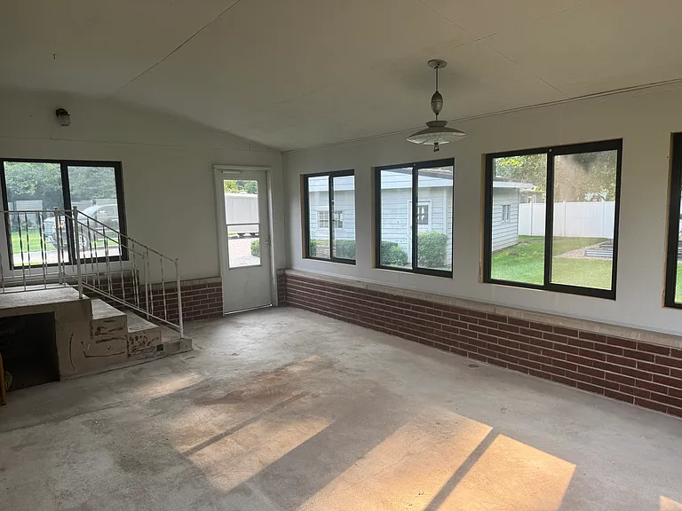 71227 State Road 15 — Photo 6