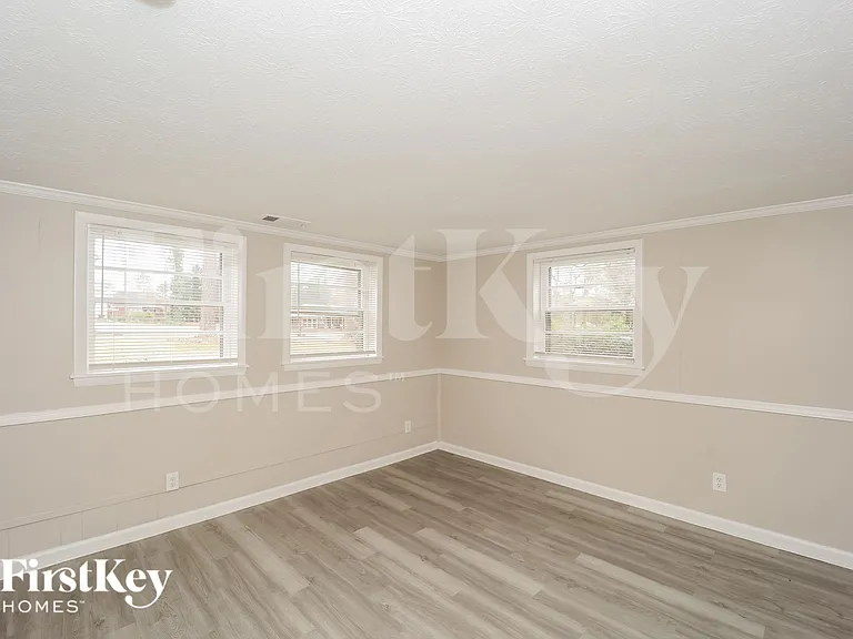 347 Judy Dr — Photo 12