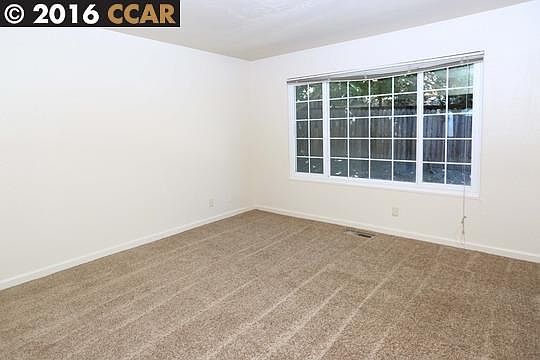 4th image of 1001 Metten Ave