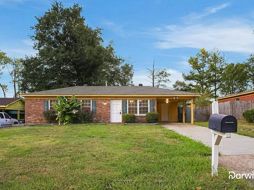 588 Hillbrook Dr