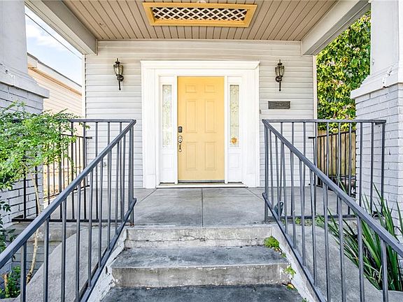 3rd image of 2654 Myrtle St