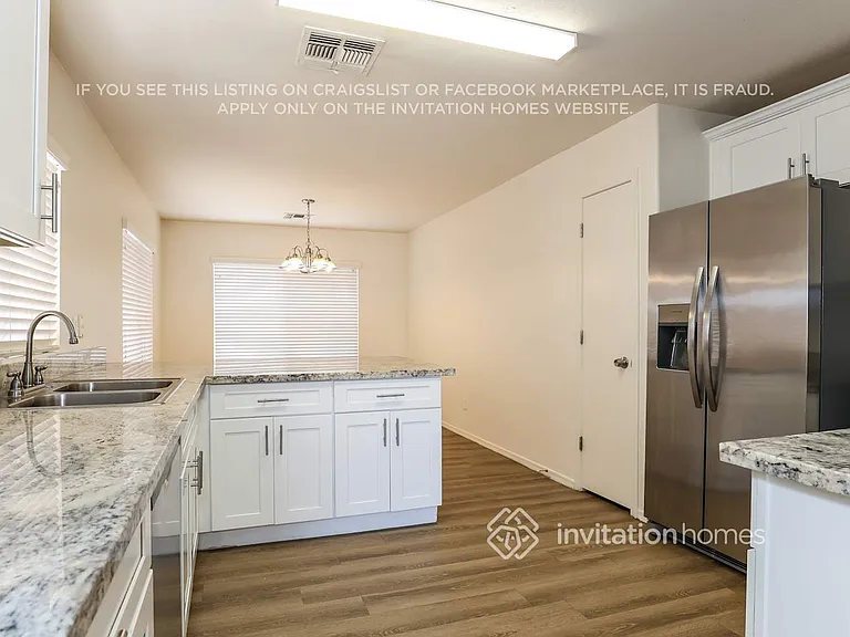 12014 W Holly St — Photo 7
