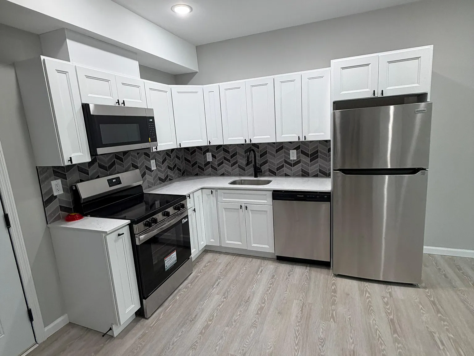 2 bed, $2,209 — Photo 3