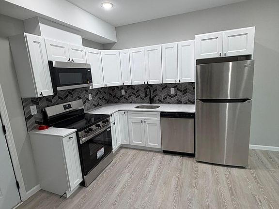 3rd image of 59 Pearl St #202